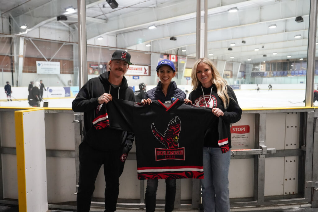 Woodfibre LNG Helps Squamish Minor Hockey Association Skate Through Rink Repair: Donates $20,000 To Cover Travel Expenses